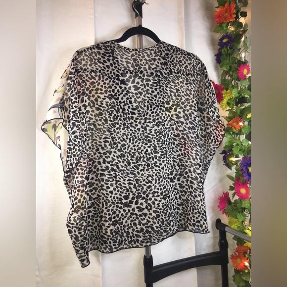 Flats & Heels | Women’s Multi-pattern Semi-Sheer Loose Fit Blouse Top - Picture 7 of 8